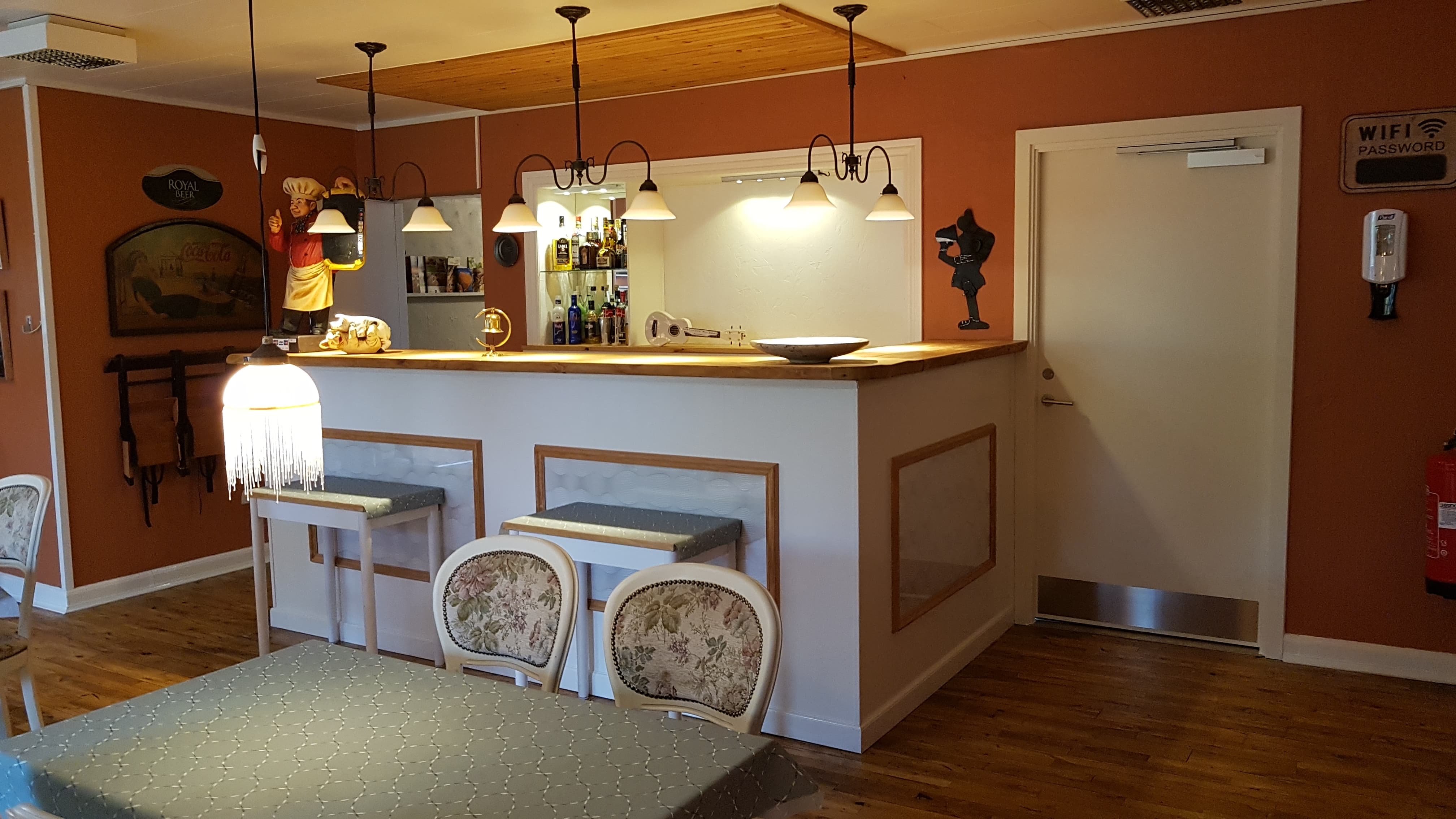 Festligt dækkede borde